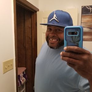 Meet your Posher, Victor